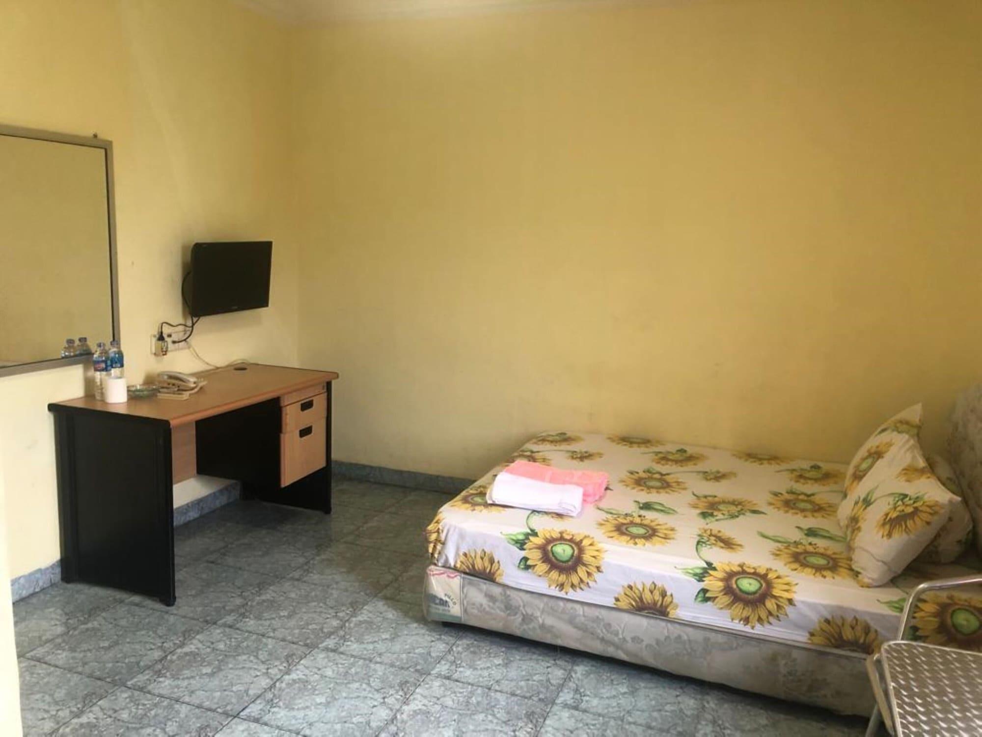 Hotel Pelita Terang Nagoya Dış mekan fotoğraf